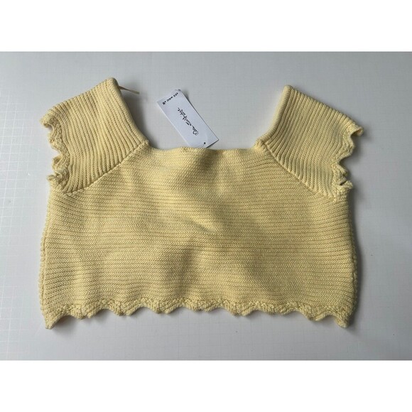 ASOS Miss Selfridge Crochet Knit Scallop Neck Ruched front cropped Yellow Top - Picture 2 of 7